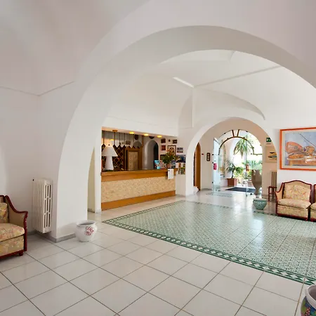 Hotell Av Club Terme Colella 3*