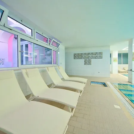 Av Club Terme Colella Hotell